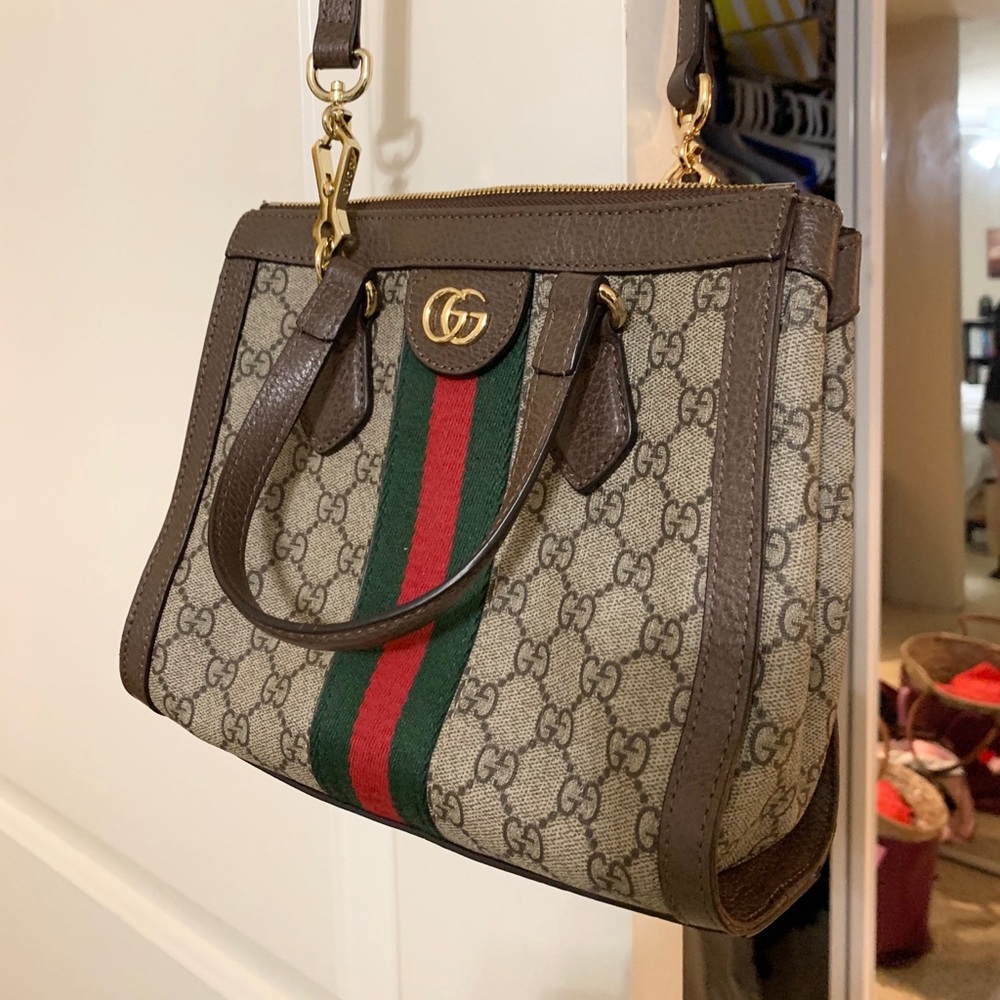 Gucci crossbody purse